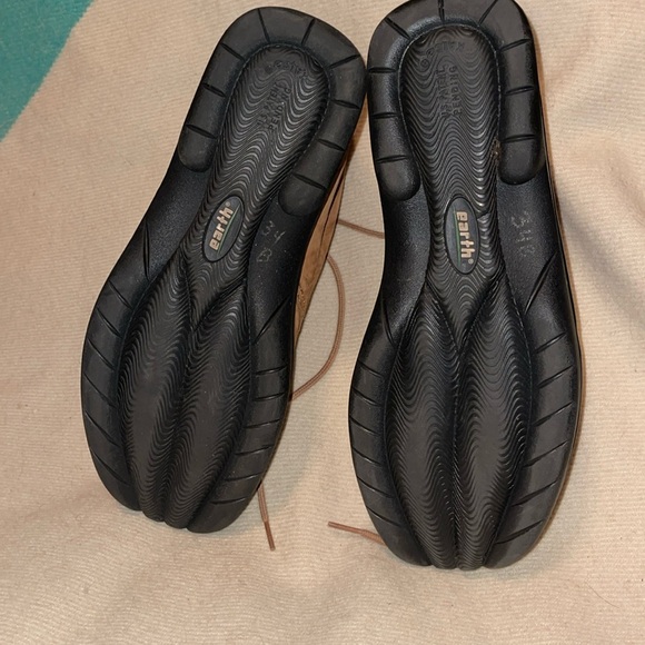 Earth men’s Chukka boots. Leather. Size 11. Baja style.  Lace up tie shoe. MOCHA - Picture 3 of 11